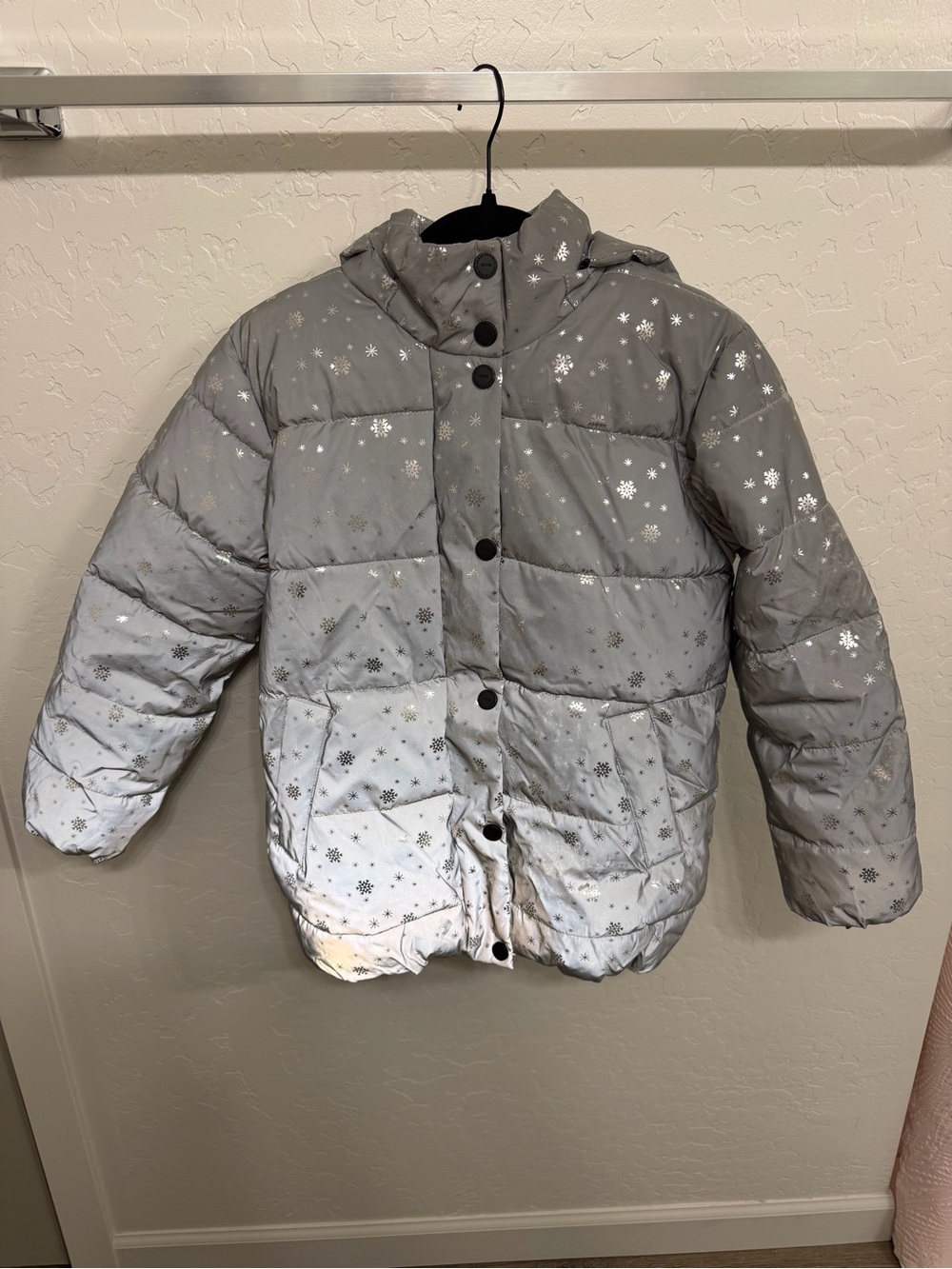 Girls' Reflective Grey Snowflake Puffer Jacket with Hood